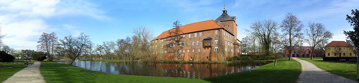 Panoramafoto des gesamten Schlossensemble des Amtsgerichts Winsen (Luhe)