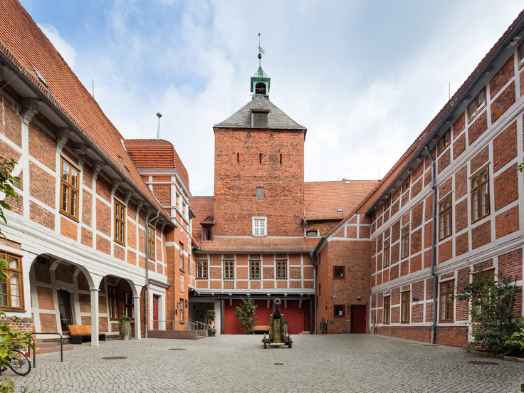 Foto des Gebäudes vom Amtsgericht Winsen (Luhe), Innenhof des Schlosses